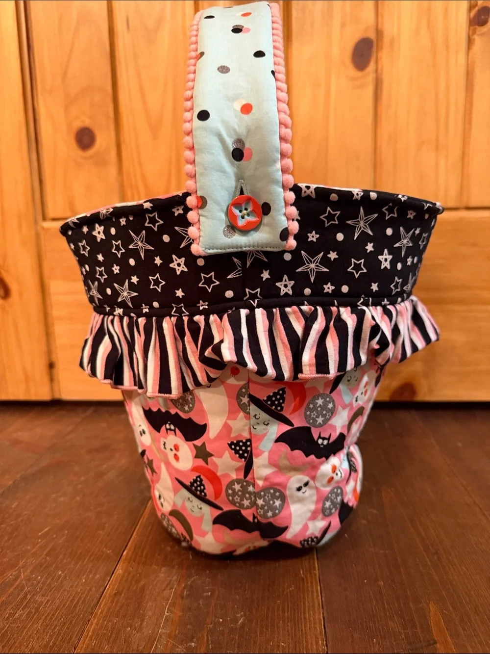 NWOT MATILDA JANE REVERSIBLE HALLOWEEN TRICK-or-TREAT BASKET